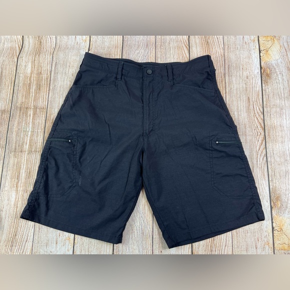 Wrangler Outdoor Cargo Zip Pocket Shorts Black Size 34 - Picture 1 of 7